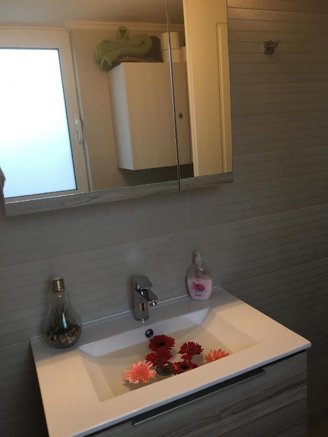 Flower Apartment Resmo Dış mekan fotoğraf